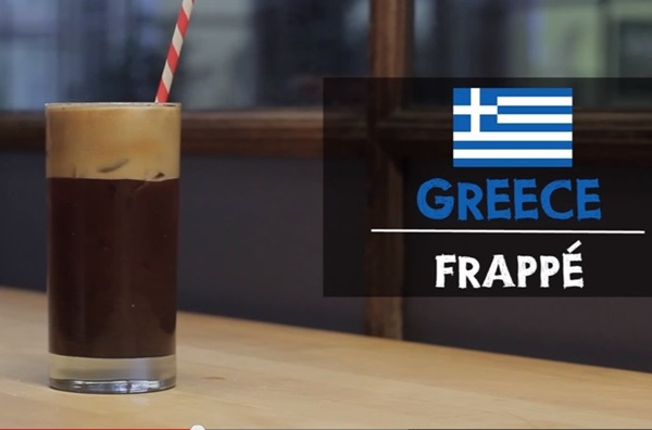 Cà phê Aulait của Pháp ngọt ngào với thành phần chính dường như là sữa chứ không phải cà phê khi sữa chiếm đến 2/3 ly.